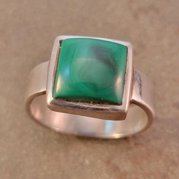 Sterling Malachite Cushion Cabochon Ring - Picture 1 of 10